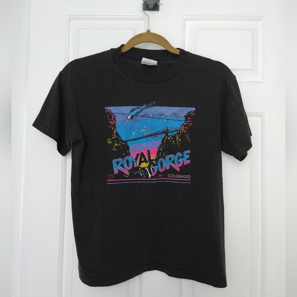 Vintage 80s Colorado graphic tee